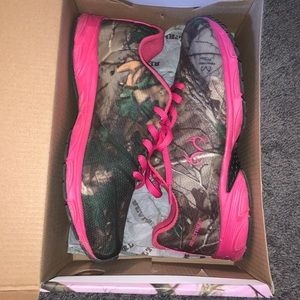 Realtree Girl Hot Pink/Camo Sneaker